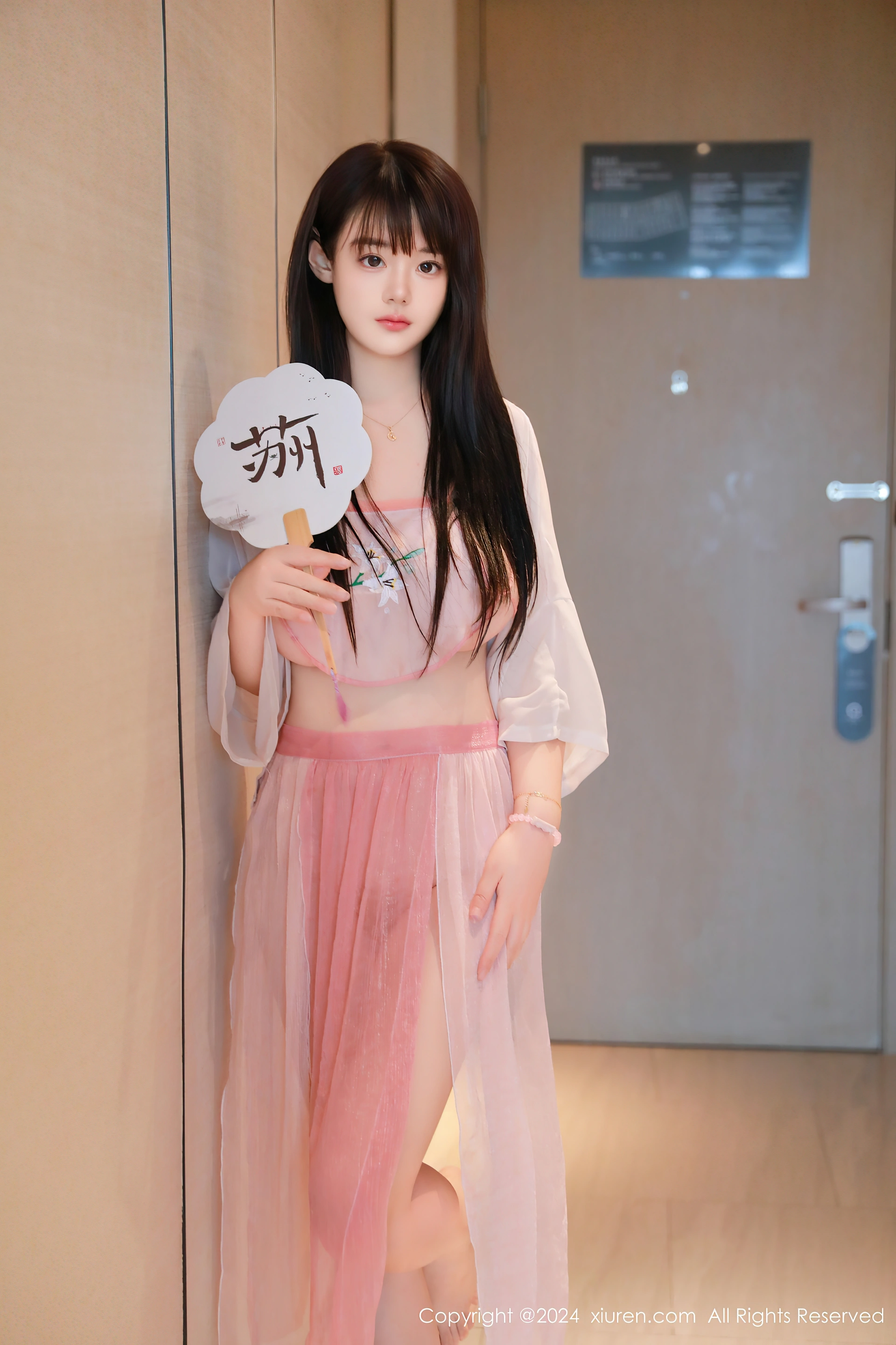 [Xiuren秀人网]2024.06.19 NO.8724 陈柒柒 1